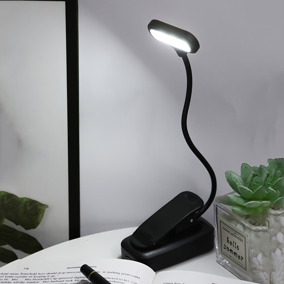 1pc Flexible Clip On Book