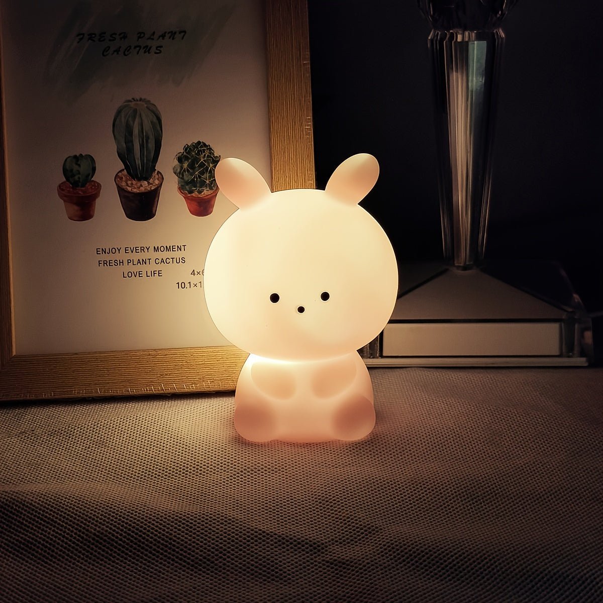 Contemporary Cartoon Night Light Decorative Pink Big Head Rabbit Night Light Cartoon Night Light (built-in 3 Button Batteries)